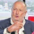 El extitular del Barcelona anunció su aspiración de convertirse en presidente del país.