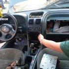  El mismo día fueron encontradas un total de 4 personas escondidas en diferentes autos. 