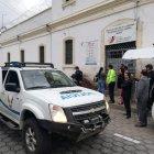  La policía custodió el exterior de la cárcel. 