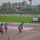  Álex Quiñónez cruza la línea de meta 