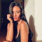  Sharon fue Reina de la Policía y actuó en la cinta ‘Sé que viene a matarme’. 