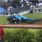  Al rescate de los accidentados acudieron unidades de bomberos y de los servicios de emergencia, y según el parte inicial ninguno de ellos corre peligro.  