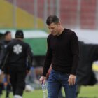  A través de un comunicado el equipo oriental informó que el estratega que dejaba su cargo como director técnico. 