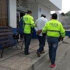  El sujeto vivía con su familia en un pueblito alejado de la ciudad, allí habría mantenido relación con sus hijas y una hija-nieta. 