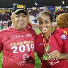  Andrea y su padre Jhonny Pesántez. 