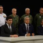  El Comando Conjunto de las Fuerzas Armadas y el Ejército tienen nuevas cabezas. María Paula Romo negó que haya renunciado a su cargo. 