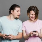  Lo que puede iniciar como una curiosidad se puede convertir en un delito. 