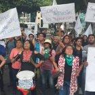  Manifestantes piden que el presidente Lenín Moreno derogue el Decreto 833. 