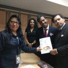  Giovanny Vareles y Borys Álvarez festejaron su unión matrimonial en el Registro Civil de Guayaquil.  