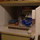  La caja presuntamente contenía un pastel de bodas. 