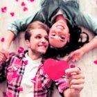  Entre las parejas siempre surgen conflictos, pero si él es de los que está en tus peores momentos no lo dejes ir, porque te ama de verdad. 