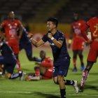  Jugadores de Universidad Católica celebran el triunfo.  