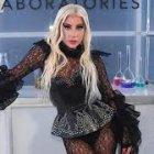  El fan de la cantante se puso a llorar.  