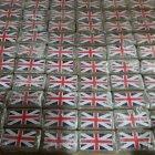  Los gendarmes encontraron varios paquetes tipo ladrillo, con logotipos de la bandera británica, en cuyo interior se encontraba la cocaína. 