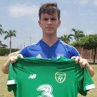  Liam Patrick McCabe Soriano, juega de lateral en el equipo de reserva del Emelec. 