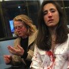  La pareja de lesbianas fue atacada en un autobús de Londres. 