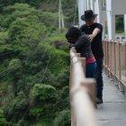  El alma de Justo Sierra Nieto se les aparece a las personas que intentan suicidarse, pero solo lo ven  quienes estén de lado de Pifo. 