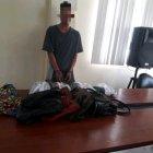  La Policía detuvo a este ciudadano por robar un teléfono celular en la ciudad de Manta 