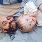  Luca Trapanese escribió el libro ‘Nacida para ti’, en el que relata su historia y de cómo ha sido la crianza de Alba.  