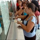  La ayuda que entrega el Estado a través de bonos tiene sus condicionamientos para los beneficiarios, que deben tratar de ser más productivos. 