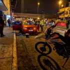  La víctima y el agresor viajaban en un taxi informal en que habían tomado en la avenida Domingo Comín y Roberto Serrano y se dirigían a a las calles 16 y B. 