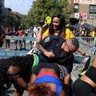  El desfile del Día de las Indias Occidentales se celebra en Brooklyn. 