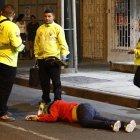  El violento hecho ocurrió el martes en las calles Leonidas Plaza y la A. Allí, la policía halló un indicio balístico. 