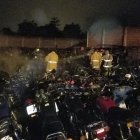  Fueron más de dos horas de trabajo para que los bomberos logren controlar la situación. 