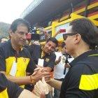  Al fin salió humo blanco de la anterior y nueva directiva de Barcelona. 