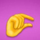  El de pinching hand es uno de los 230 nuevos emojis para este año.  