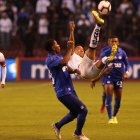  El próximo 8 de mayo se definirá el destino de los azules y albos. 