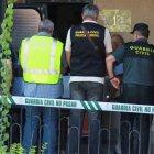  En el 2009, el presunto homicida fue acusado por violencia y tuvo orden de alejamiento por un año. 