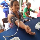  Se ofrecen charlas a padres para estar pendientes de los signos de alerta de una cardiopatía congénita.  