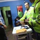  La intervención la lideró el Intendente de Policía del Guayas, Josué Doumani, junto a la Fiscalía y agentes de la Policía Nacional.. 