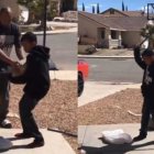  En Sylvania, Estados Unidos, el niño fue obligado a destruir la consola con una piedra. 