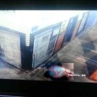  Imagen captada del video y donde se resalta con rojo lo que sería el supuesto fantasma. 