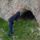  Esta es la supuesta cueva donde extraños seres se refugian.   