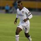  El médico de los albos, Juan Barriga, confirmó que el futbolista de 21 años se fracturó el maxilar superior. 