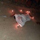  El menor quedó tendido en el vía tras recibir un cartuchazo en el tórax.   