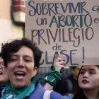  Un grupo de mujeres está a favor de la despenalización del aborto por violación. 