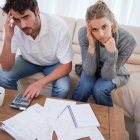  Referencial. No hablar de dinero al convivir en pareja resulta es un obstáculo para afianzar la confianza en la relación. 