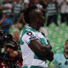  La Culebra puso la segunda anotación, que marcó la victoria sobre el Monterrey, la noche del viernes. (Twitter Santos Laguna) 