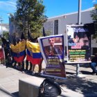  Fuera de la Fiscalía, en Quito, se realizó un plantón en favor del sentenciado por el caso Sharon, Geovanny López.  