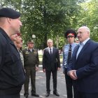 Alexander Lukashenko, de traje y corbata.