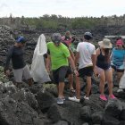 En Puerto Ayora se han organizado brigadas de limpieza.