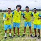 Ángel Cheme, segundo a la derecha, es la experiencia en Latacunga City.