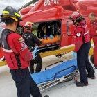  Uno de los heridos fue llevado en helicóptero hasta el hospital.  