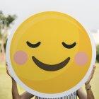  Los investigadores concluyeron que el uso de emojis entre dos personas luego de una primera cita, ayuda a mantener una mejor comunicación y a reforzar la intimidad. 