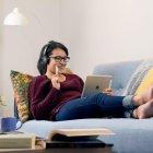  Los talleres son gratuitos y se puede acceder mediante un enlace. Existe un chat para hacer preguntas los profesores. 