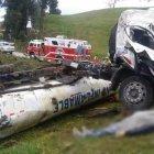  El tanquero perdió el carril y se estrelló en la carretera Azogues-Biblián. 